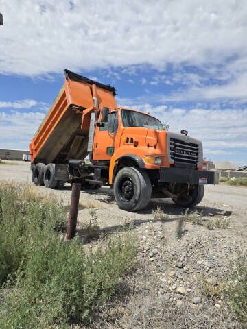 2004 Sterling LT9500 Series