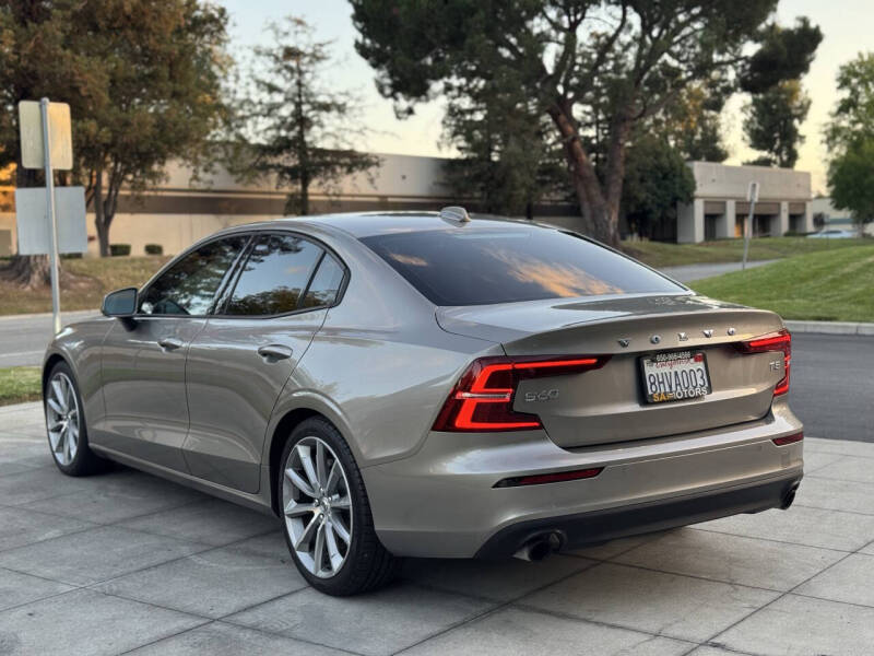 2019 Volvo S60 T5 Momentum