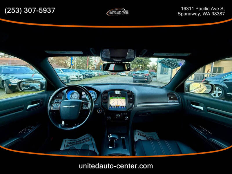 2012 Chrysler 300 S V6