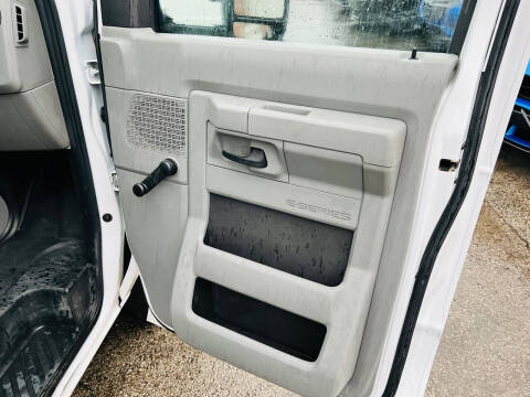 2017 Ford E-Series E-350 SD