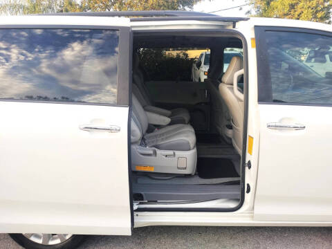 2014 Toyota Sienna Limited 7-Passenger