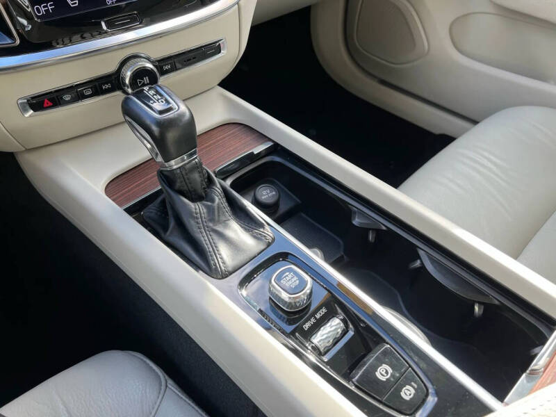 2021 Volvo S60 T5 Momentum