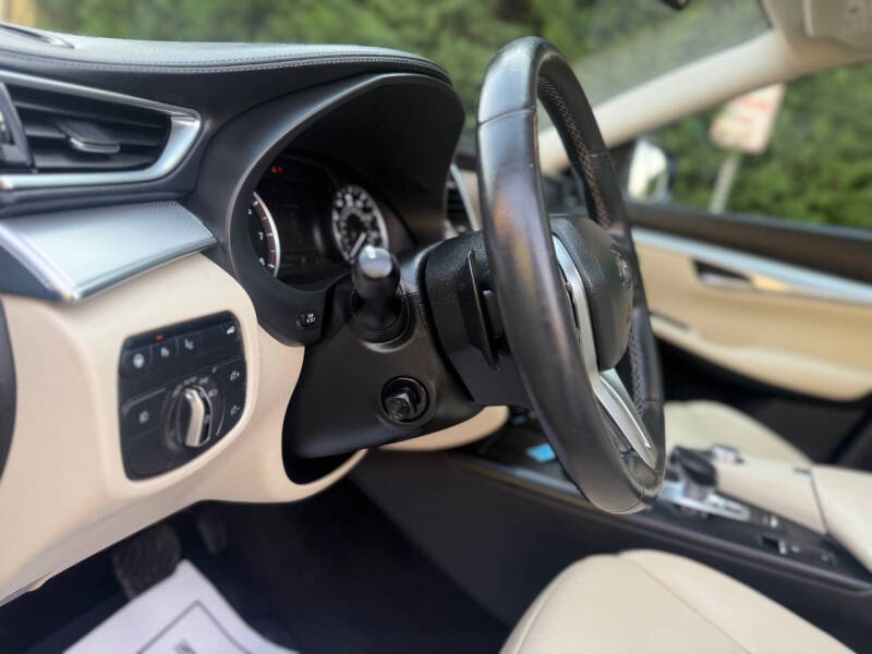 2019 Infiniti QX50 Essential