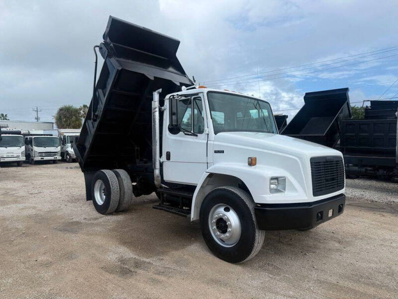 2002 Freightliner FL70