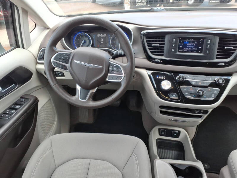 2017 Chrysler Pacifica Touring