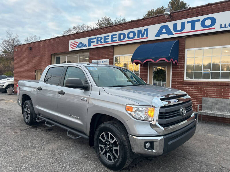 2015 Toyota Tundra SR5's photo