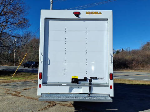 2025 Chevrolet Express 3500