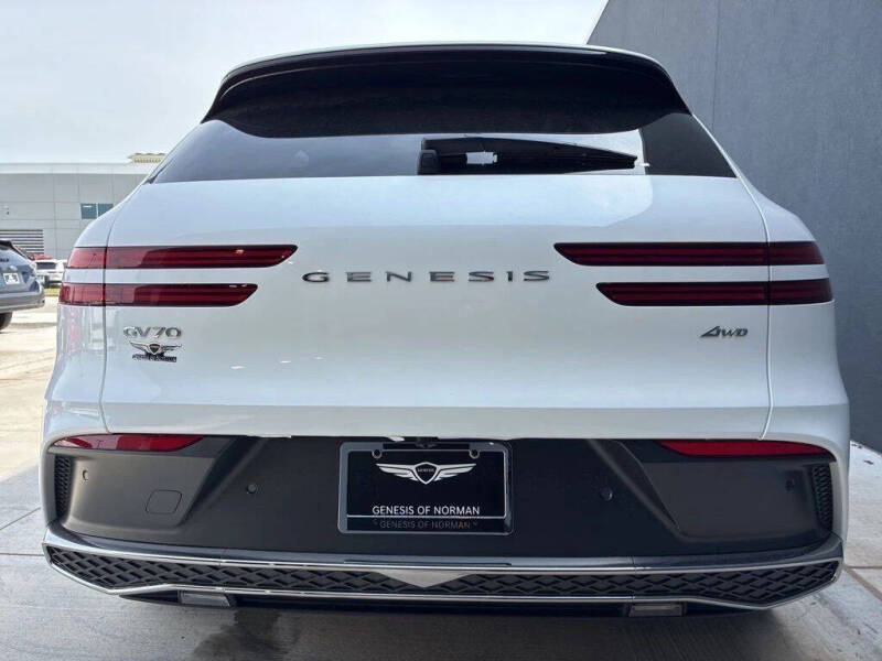 2026 Genesis GV70