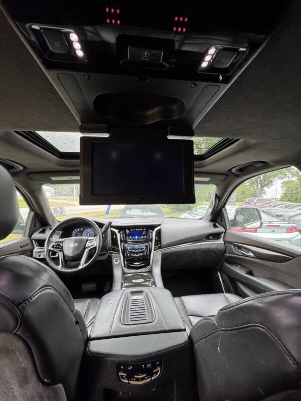 2020 Cadillac Escalade Platinum
