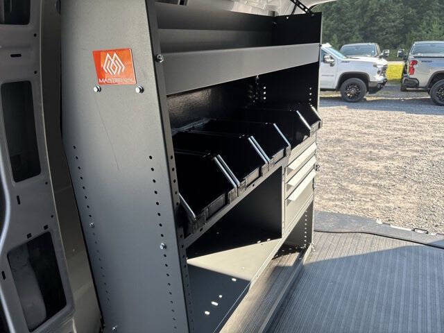 2025 Chevrolet Express 2500