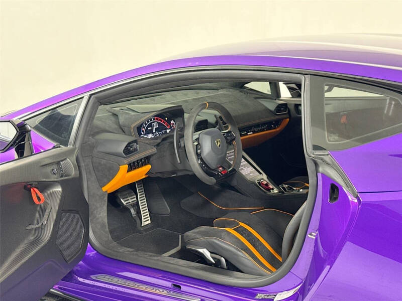 2023 Lamborghini Huracan Tecnica