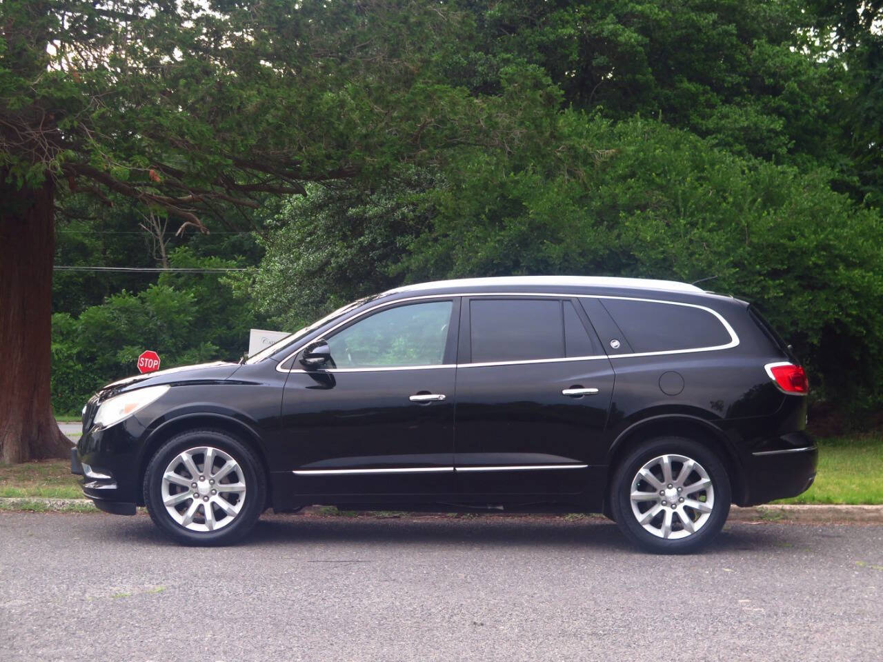 Black 2016 Buick Enclave Premium AWD Premium 4dr Crossover 2