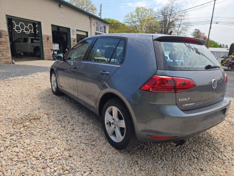 2017 Volkswagen Golf TSI S
