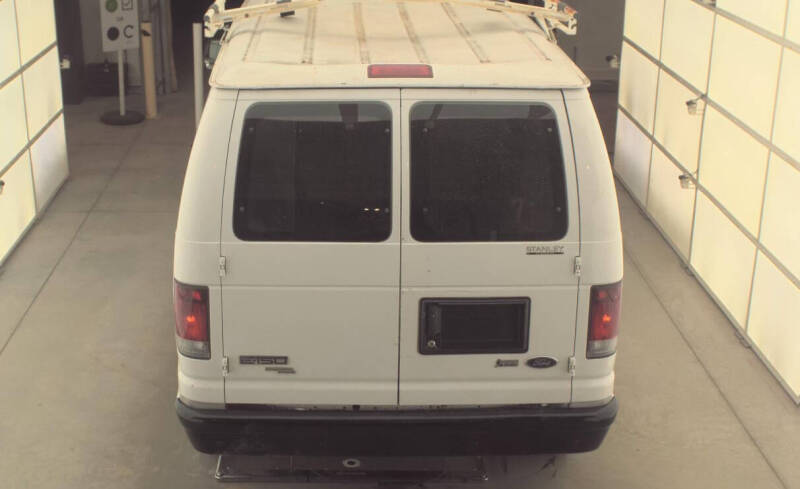 2011 Ford E-Series E-150