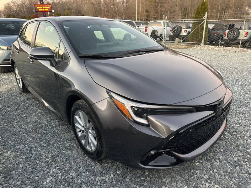 2025 Toyota Corolla Hatchback SE