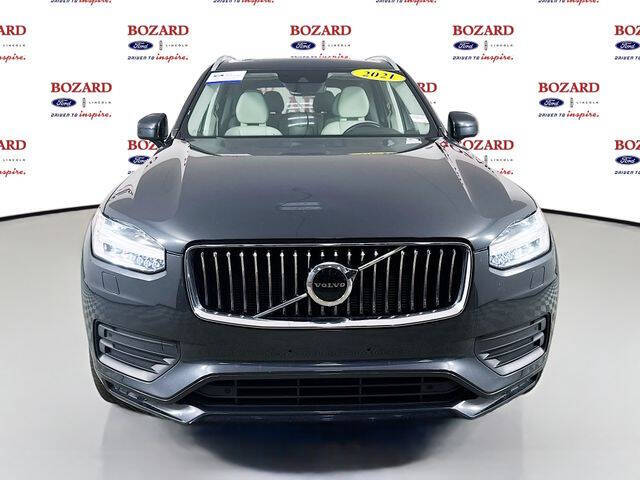 2021 Volvo XC90 T6 Momentum 7-Passenger