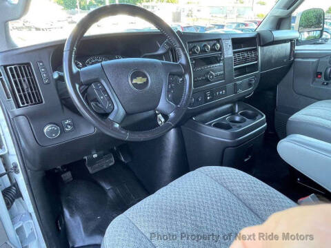 2022 Chevrolet Express 2500