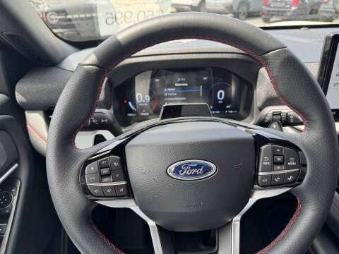 2025 Ford Explorer ST