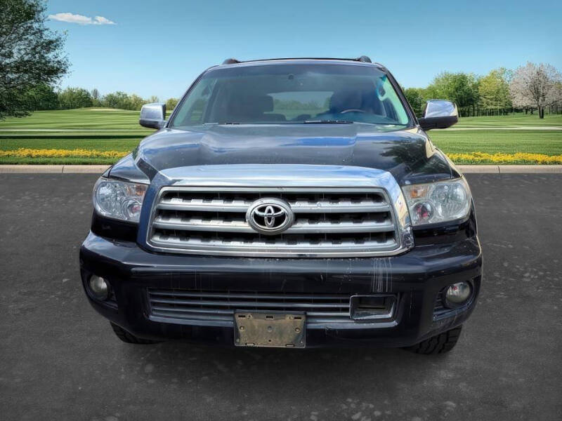2011 Toyota Sequoia 5.7 Auto 4WD FFV Platinum's photo