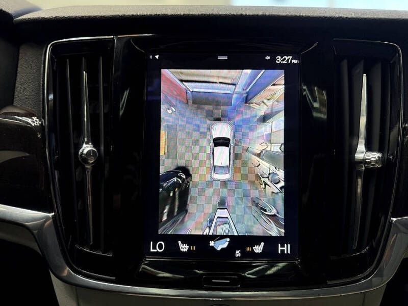 2017 Volvo S90 T6 Momentum