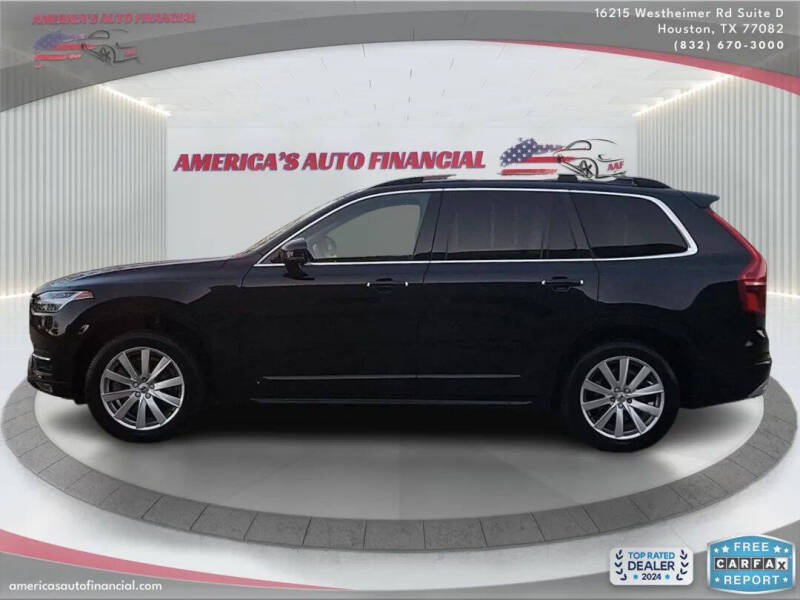 2016 Volvo XC90 T6 Momentum