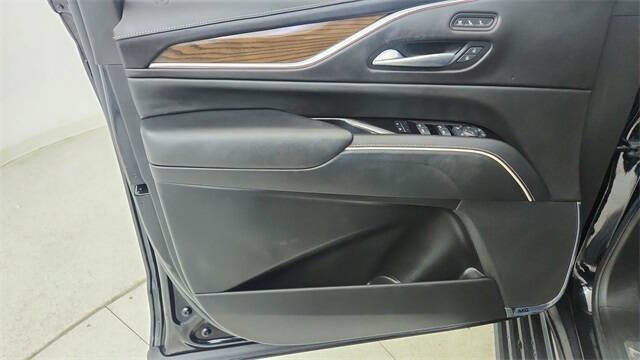 2023 Cadillac Escalade ESV Sport Platinum