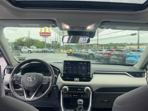 2022 Toyota RAV4 Hybrid XLE