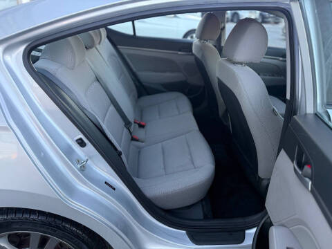 2018 Hyundai Elantra SEL