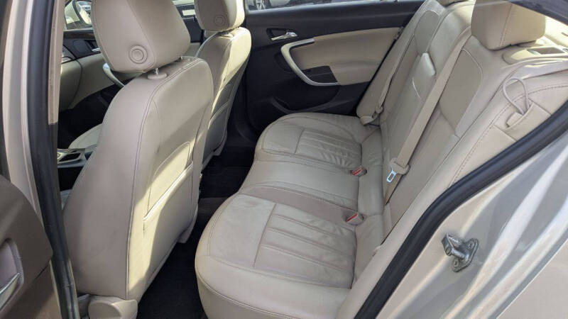 2012 Buick Regal Premium 1