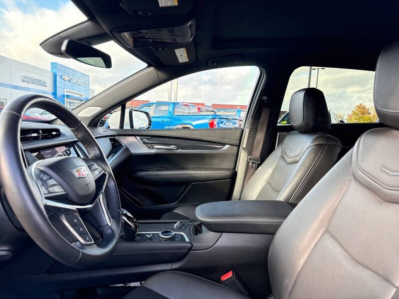 2023 Cadillac XT5 Premium Luxury