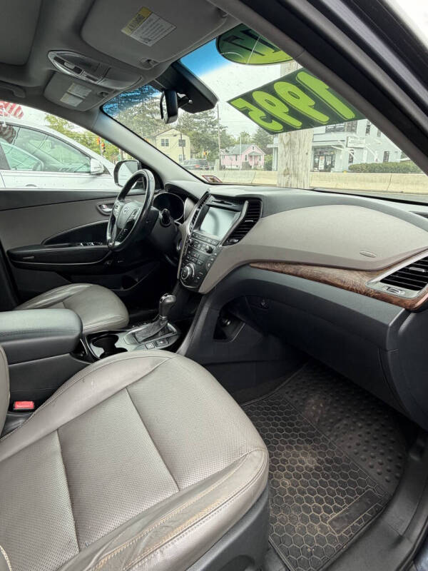 2017 Hyundai Santa Fe Limited Ultimate
