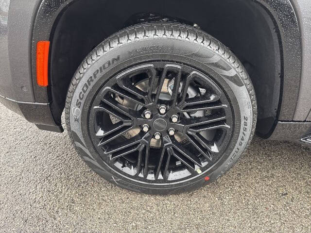 2025 Jeep Wagoneer L Series II