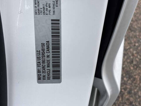 2025 Chrysler Pacifica Select