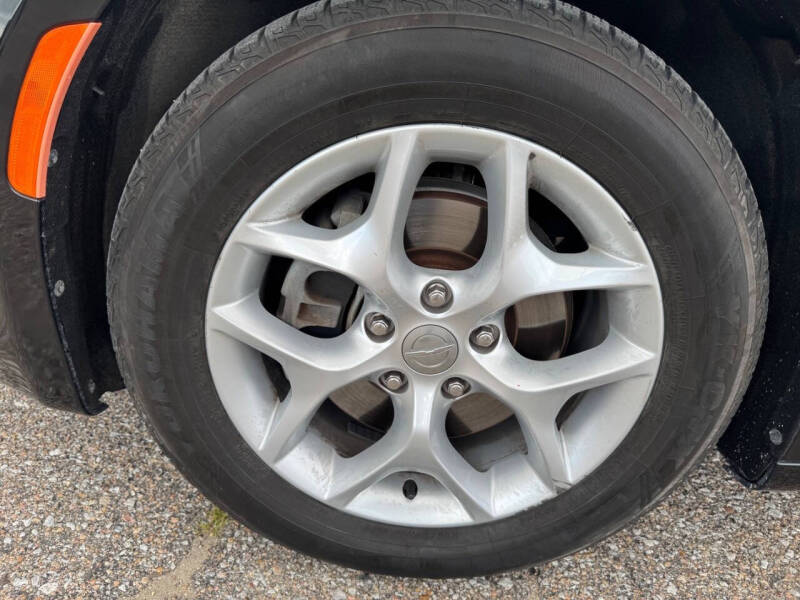 2017 Chrysler Pacifica Touring-L