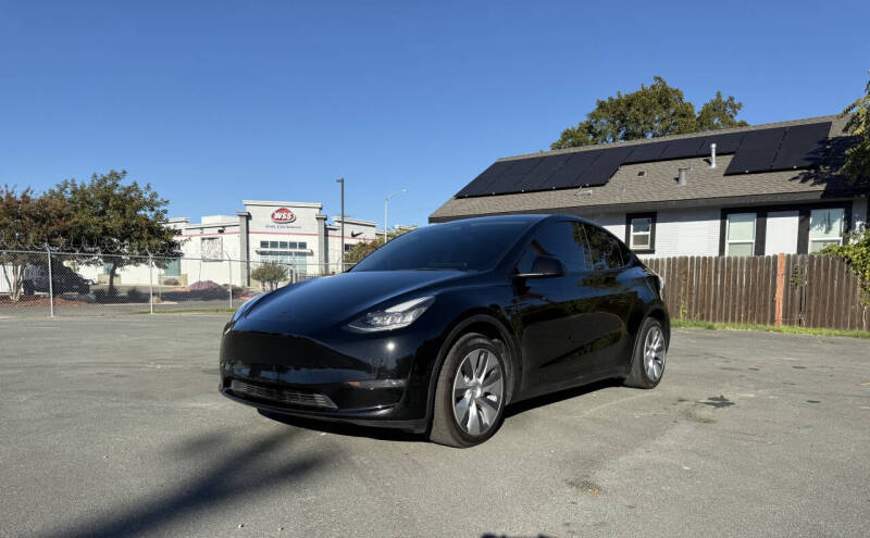 2021 Tesla Model Y Long Range's photo