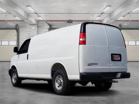2025 Chevrolet Express 2500