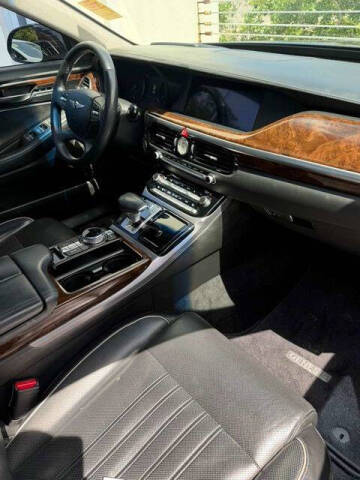 2018 Genesis G90