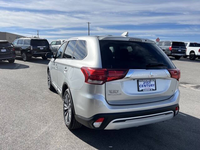 2020 Mitsubishi Outlander SE