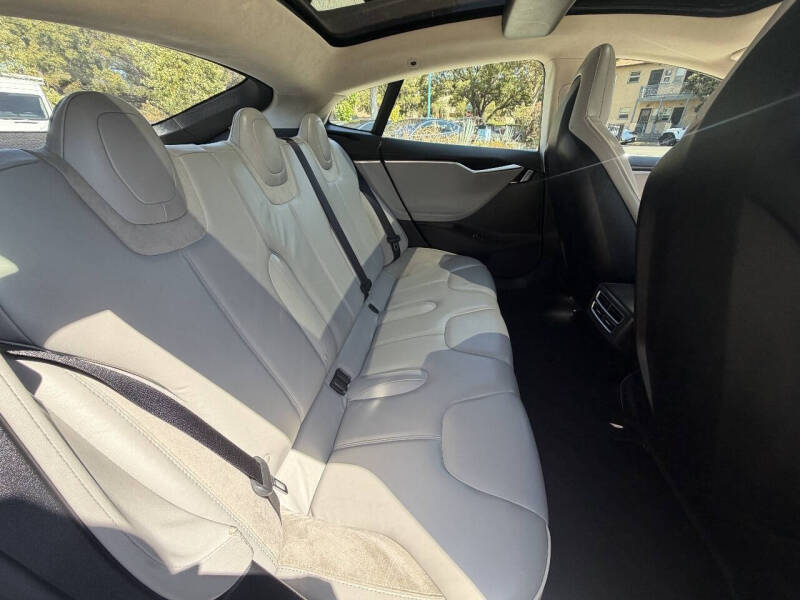 2013 Tesla Model S Performance