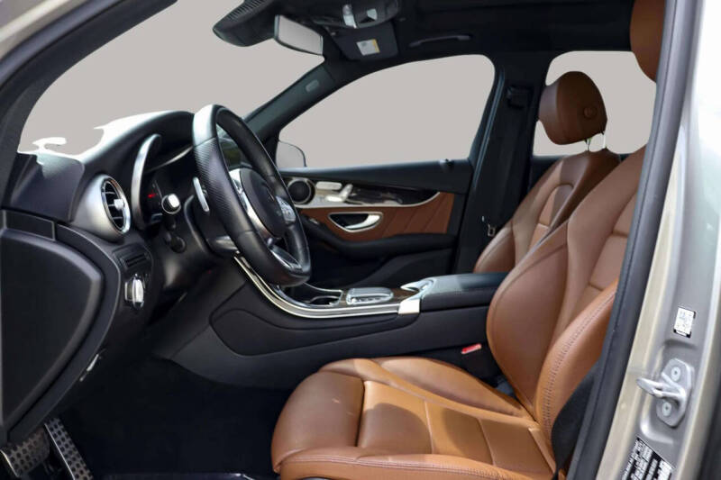 2021 Mercedes-Benz GLC GLC 300