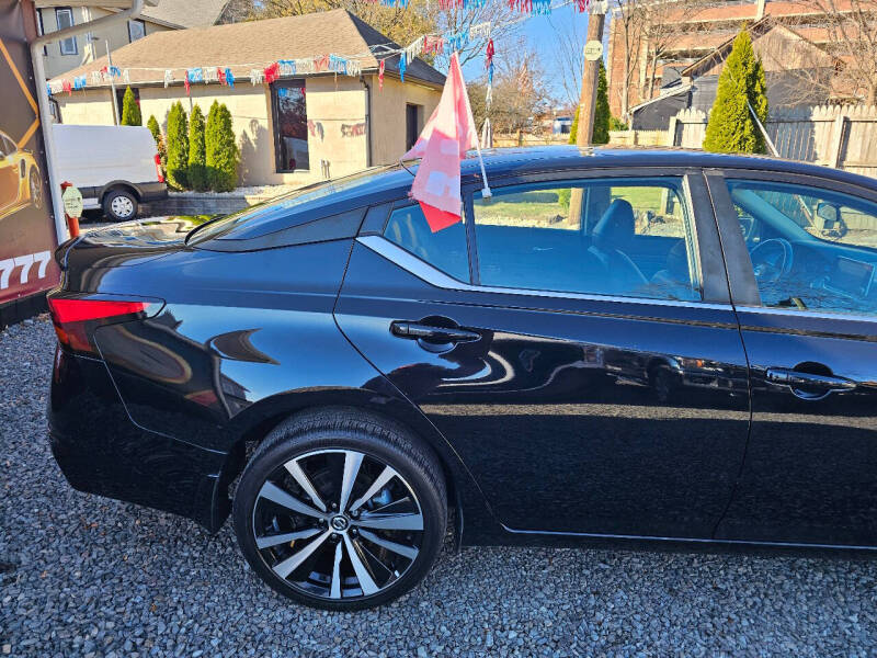 2022 Nissan Altima 2.5 SR