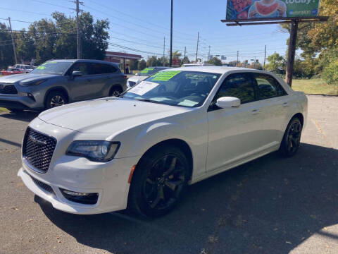 2023 Chrysler 300 Touring L