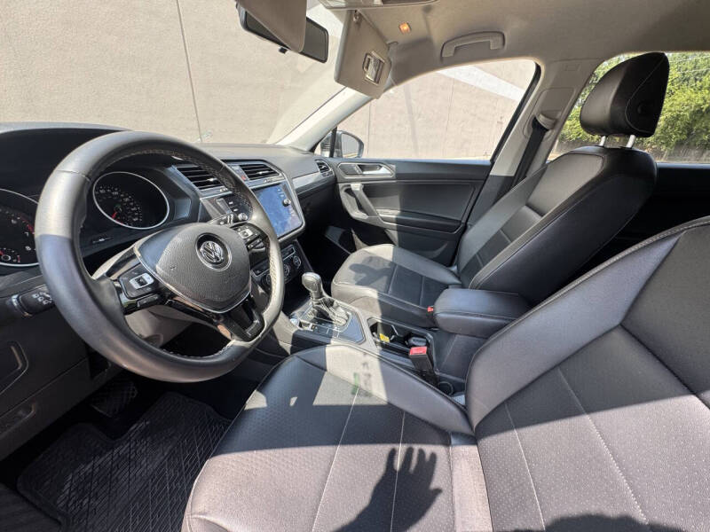 2021 Volkswagen Tiguan SE R-Line Black