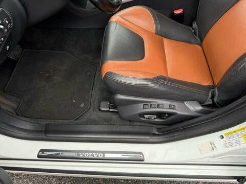 2018 Volvo V60 Cross Country T5 Premier