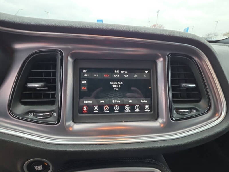 2021 Dodge Challenger SXT