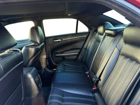 2022 Chrysler 300 S V8