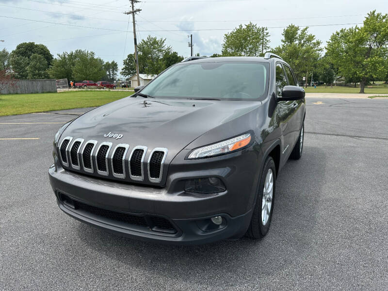 2018 Jeep Cherokee for sale at Just Drive Auto in Springdale AR