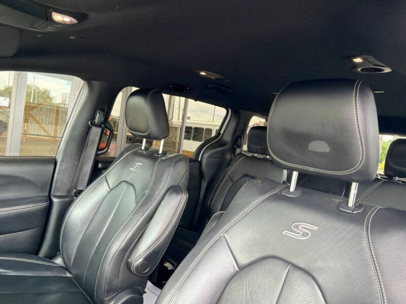 2020 Chrysler Pacifica Launch Edition