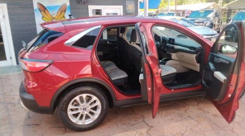 2020 Ford Escape SE