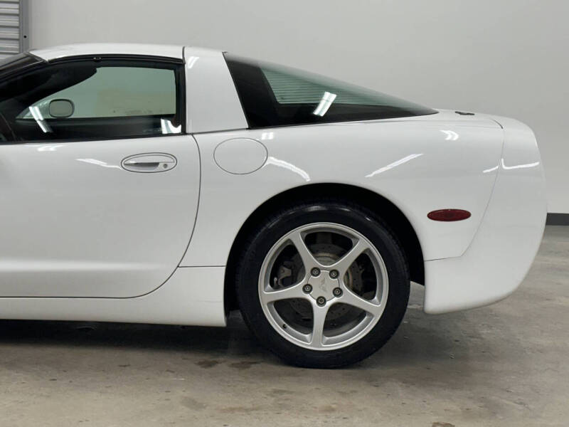 2004 Chevrolet Corvette